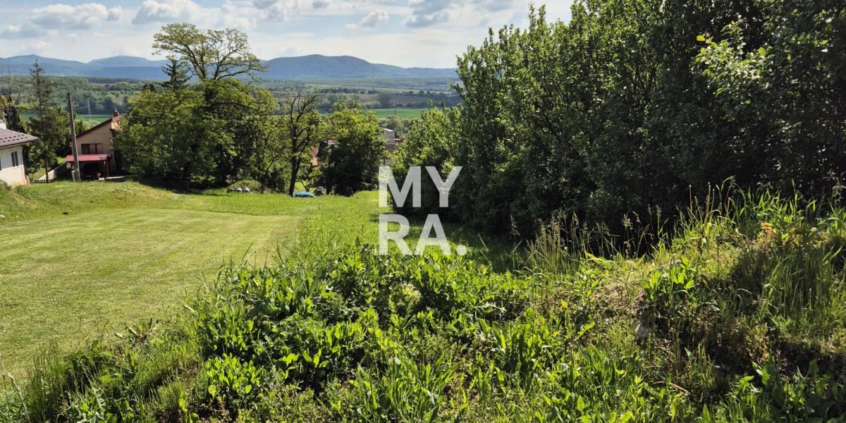 Pozemok pre rodinný dom – Ličartovce, budúca obecná komunikácia, cca 700 m²