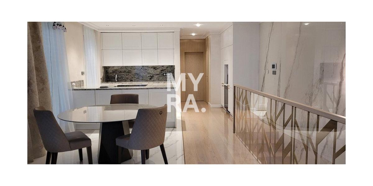 Dom s terasou v pokojnej časti Myslavy, garáž pre dve autá, záhrada