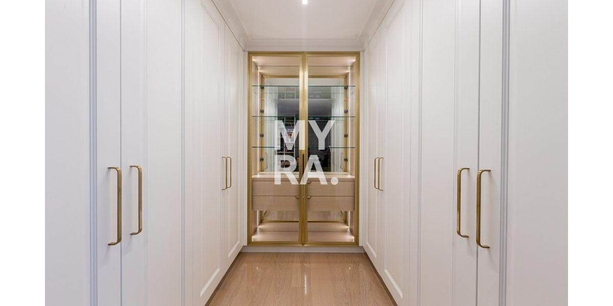 Dom s terasou v pokojnej časti Myslavy, garáž pre dve autá, záhrada