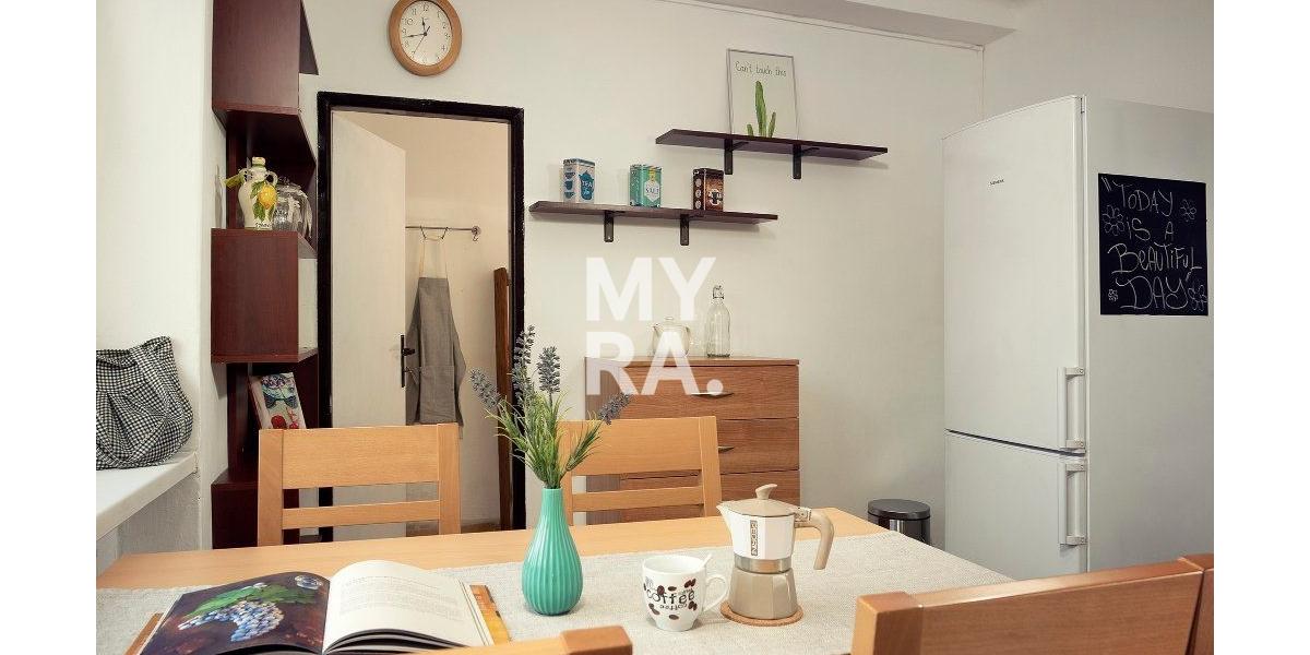 2- izbový byt, Štefánikova ulica, 70 m2, balkón, dvor