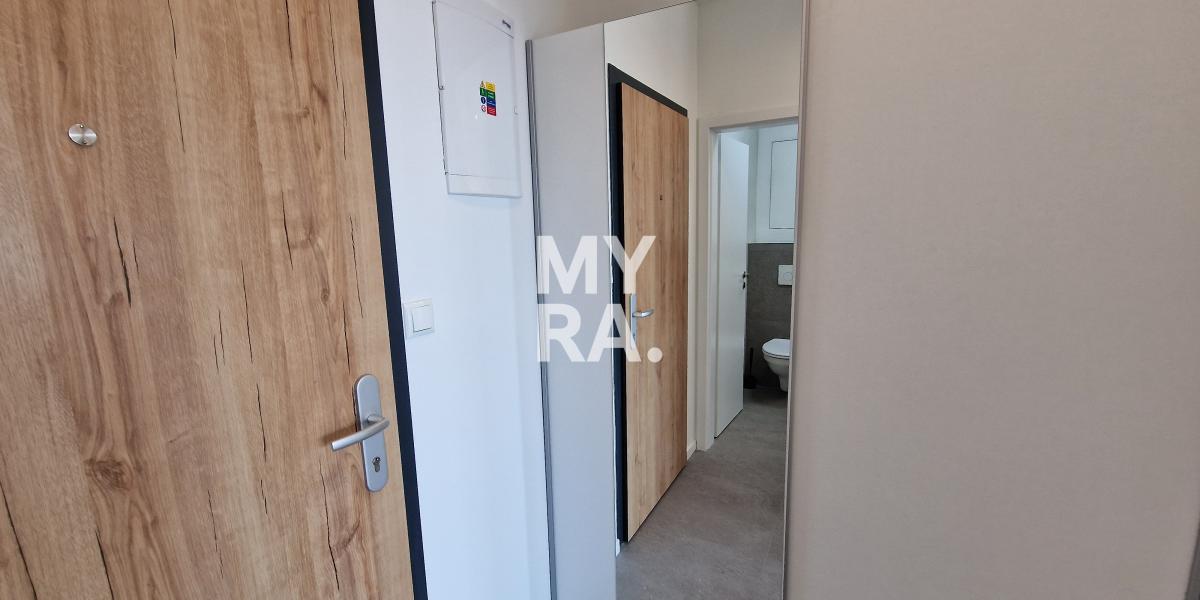 Pekný, úplne nový byt s parkovacím miestom