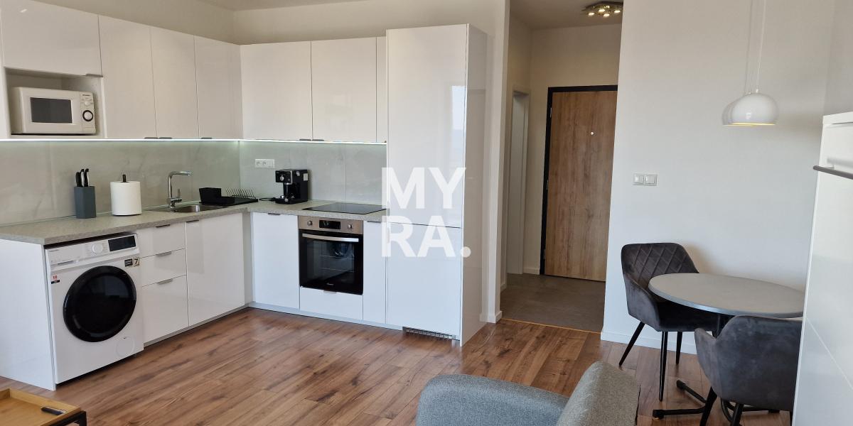 Pekný, úplne nový byt s parkovacím miestom