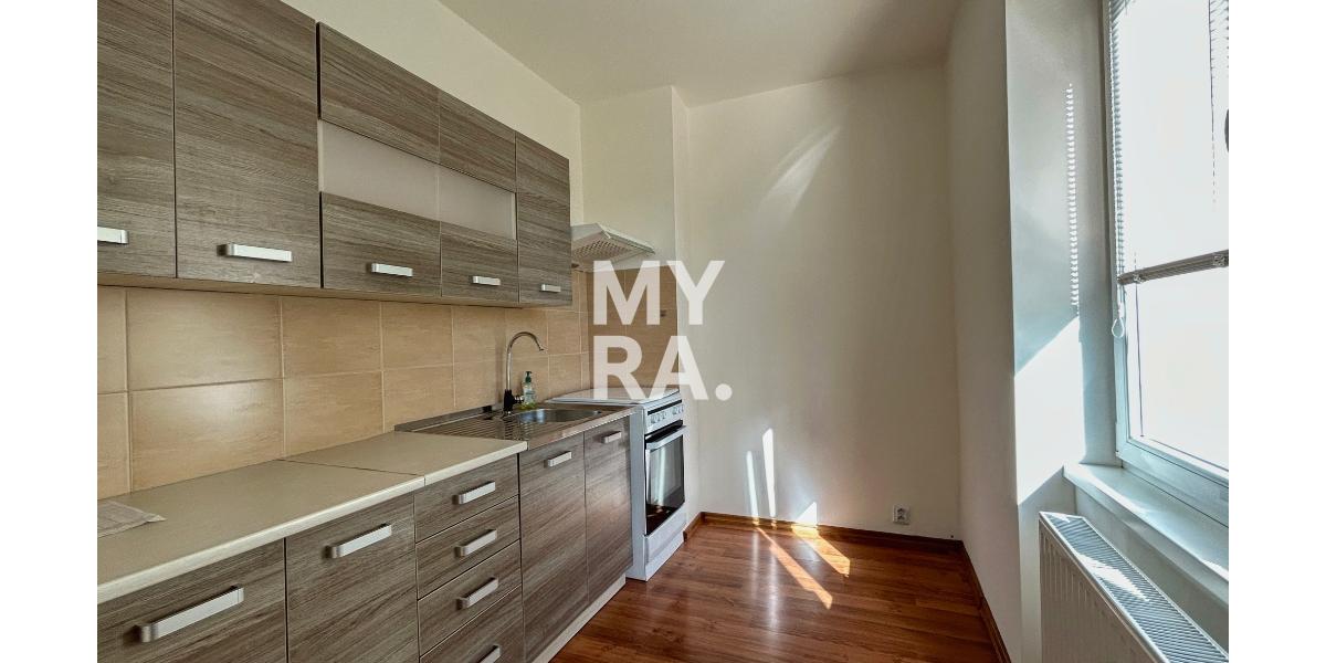 NA PRENÁJOM / 2-izbový byt, 54 m2, Pavlovičovo námestie, centrum mesta Prešov