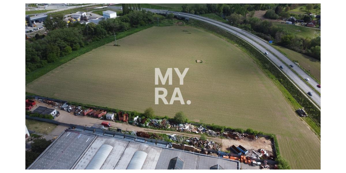 Pozemok v komerčnej zóne na predaj, Prešov