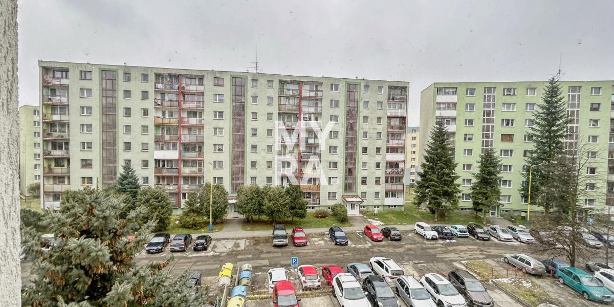 REZERVOVANÝ / Na predaj 4-izbový byt, Dubová ul., Prešov - sídl. Sekčov