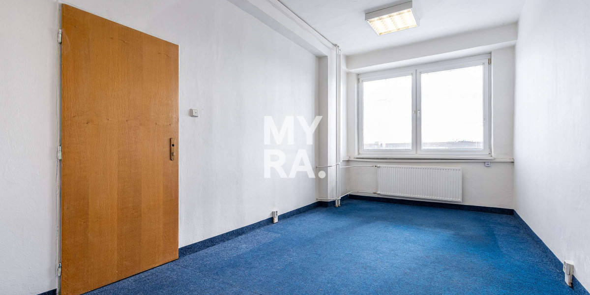 Kancelária 15,75m2 Kukučínova – Prenájom