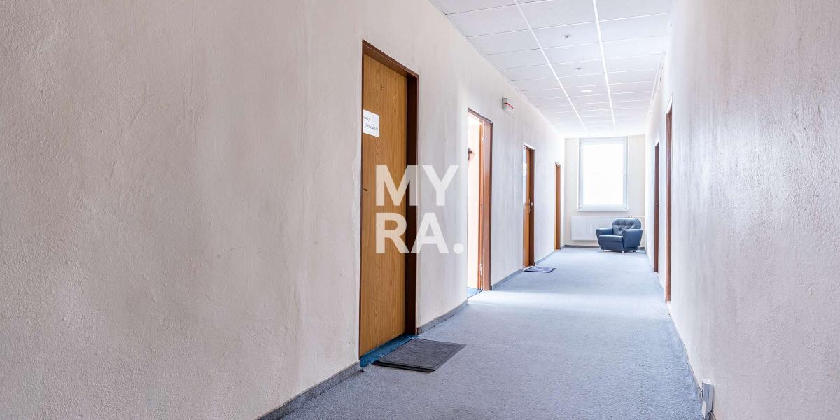 Kancelária 28,94m2 Kukučínova  - Prenájom