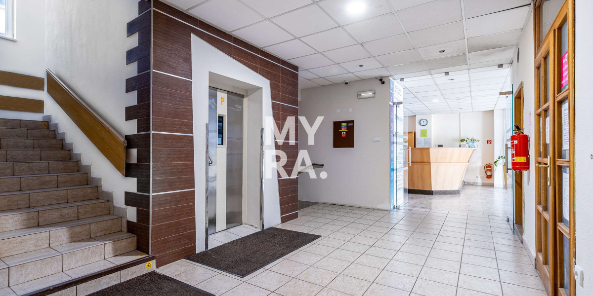 Kancelária 28,94m2 Kukučínova  - Prenájom