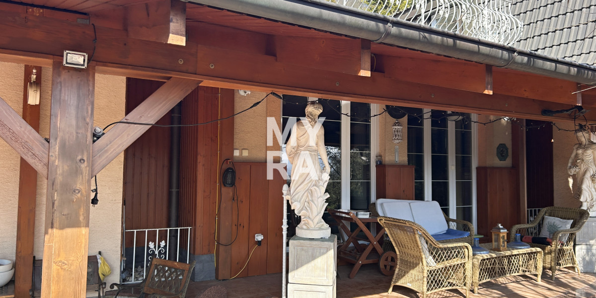 PREDAJ / Nadštandardná rodinná vila / Za Kalváriou, Prešov /tenisový kurt / krytý bazén