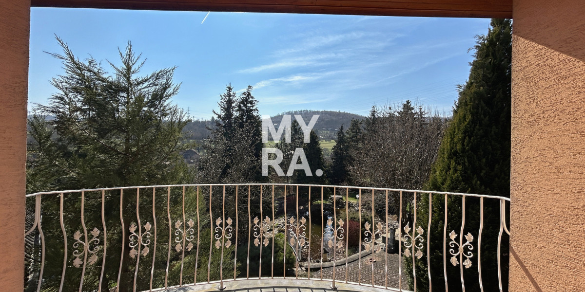 PREDAJ / Nadštandardná rodinná vila / Za Kalváriou, Prešov /tenisový kurt / krytý bazén