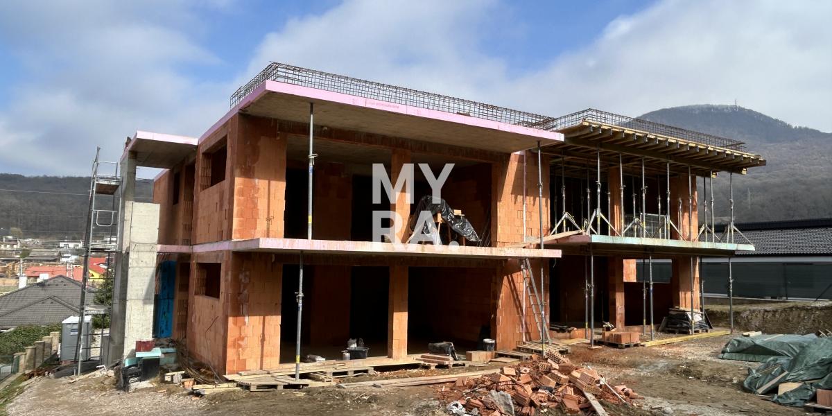 PREDAJ / dvoch novostavieb rodinných domov 226 m2 + pozemok 826 m2 | Veľký Šariš - Kanaš