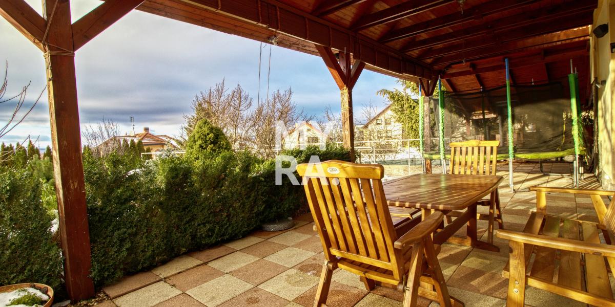 PREDAJ 6 izb. RD s bazénom / Prešov - Záborské