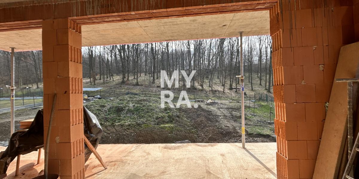 PREDAJ / dvoch novostavieb rodinných domov 226 m2 + pozemok 826 m2 | Veľký Šariš - Kanaš