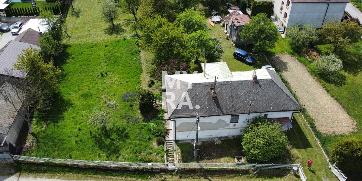 PREDAJ / starší rodinný dom s pozemkom 1950 m2 / Široké