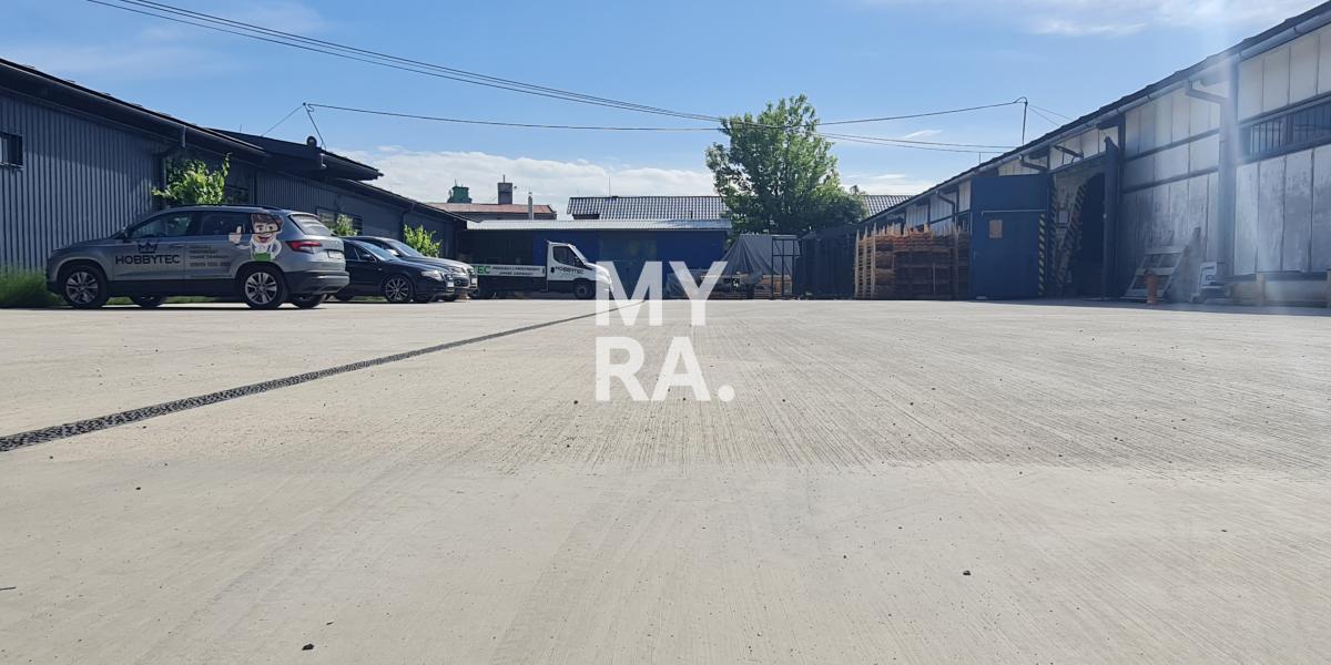 PRENÁJOM / výrobno-skladovací areál 890 m2 / Prešov