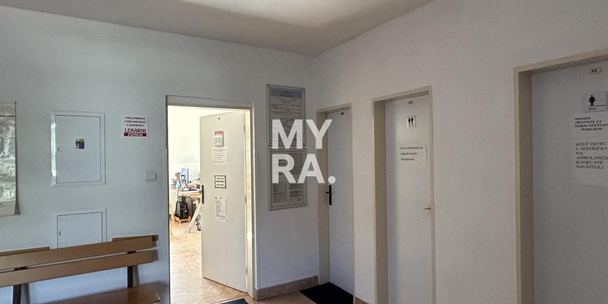 PREDAJ / historickej budovy Weberovho domu v Prešove