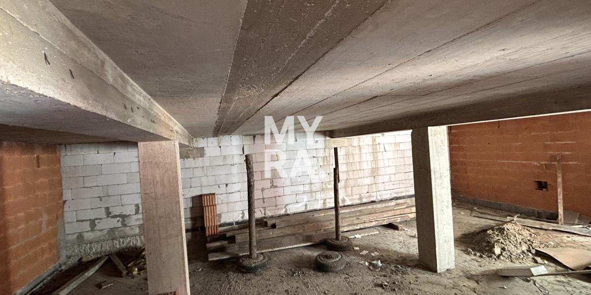 PREDAJ / historickej budovy Weberovho domu v Prešove