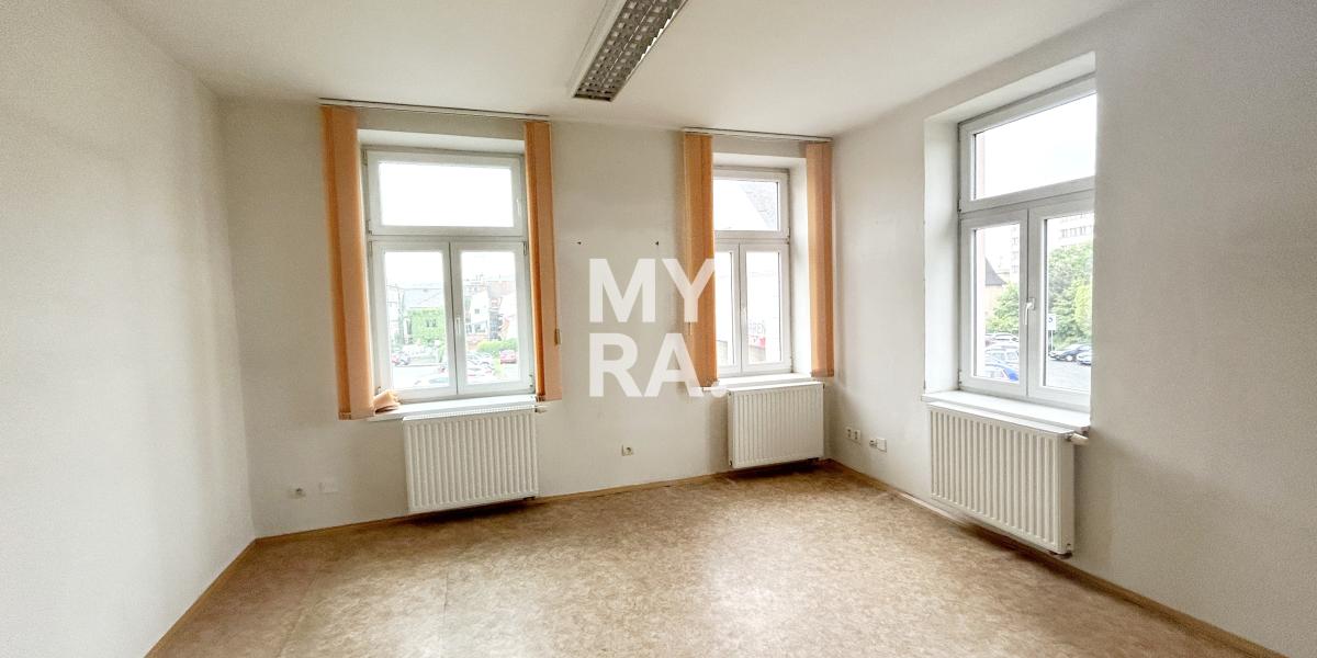 PRENÁJOM / ambulancia, kancelárie / 37 m2 / Weberov dom / ul. Konštantínova v Prešove