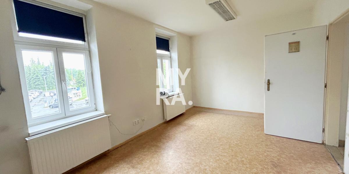 PRENÁJOM / ambulancia, kancelárie / 37 m2 / Weberov dom / ul. Konštantínova v Prešove