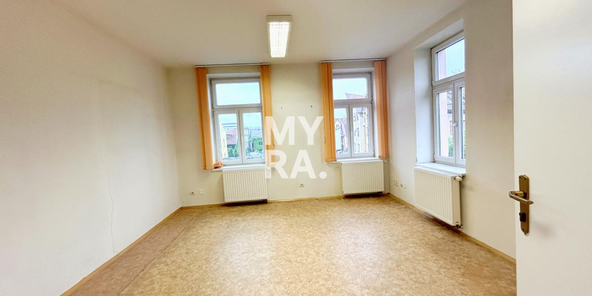 PRENÁJOM / ambulancia, kancelárie / 37 m2 / Weberov dom / ul. Konštantínova v Prešove