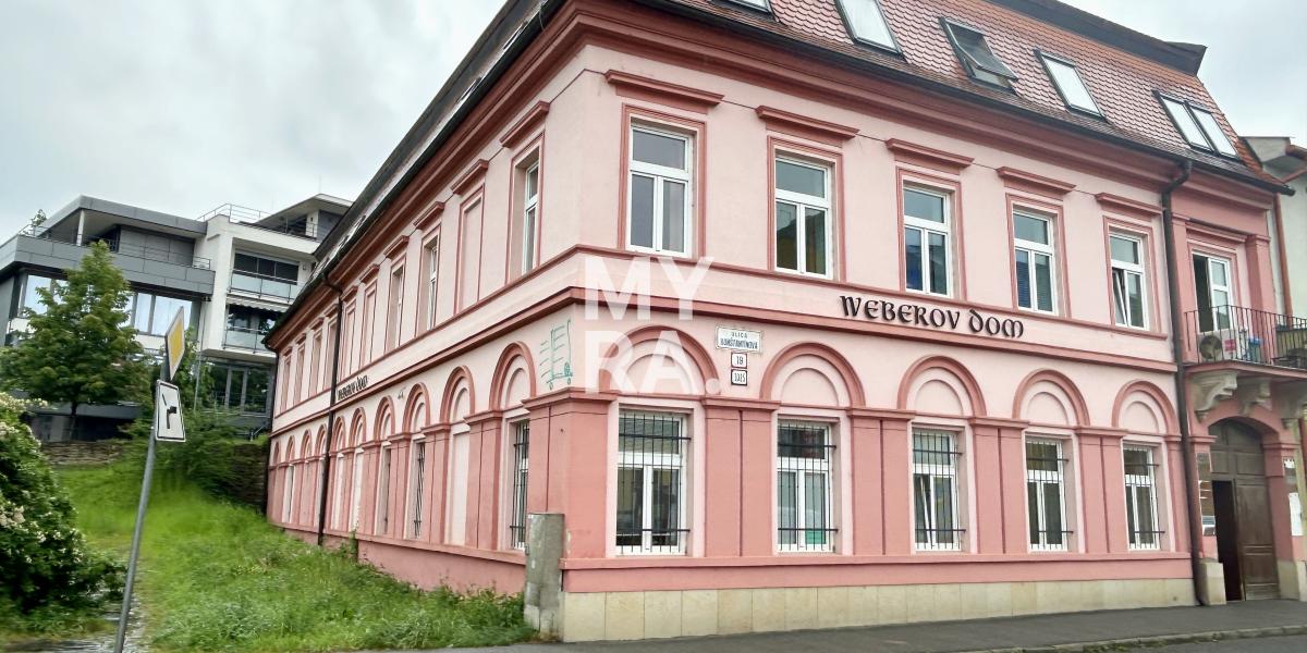 PRENÁJOM / ambulancia, kancelárie / 37 m2 / Weberov dom / ul. Konštantínova v Prešove