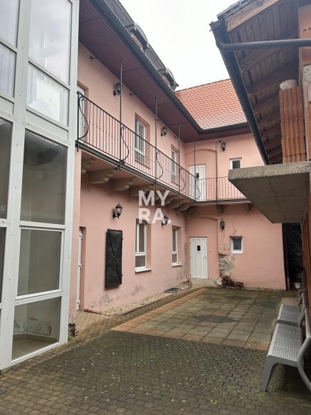 PRENÁJOM / ambulancia, kancelárie / 37 m2 / Weberov dom / ul. Konštantínova v Prešove