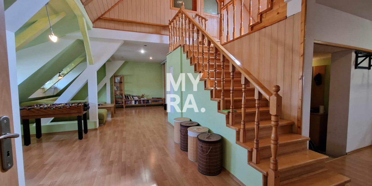 Veľkometrážny byt s galériou, podlahová plocha 153 m2