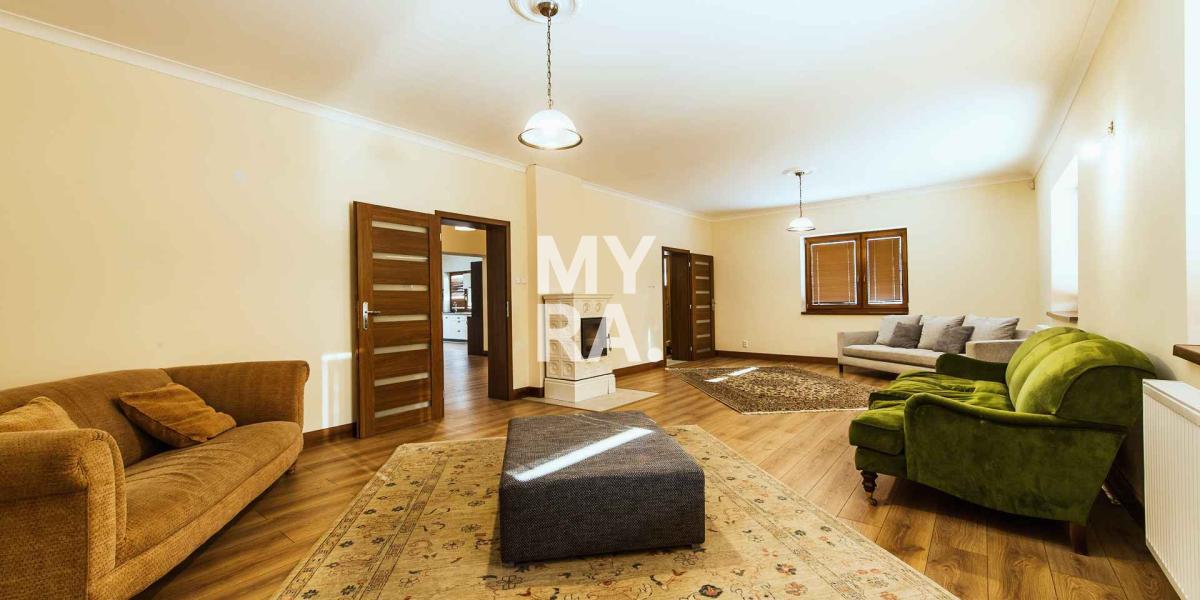 NOVÁ CENA ! / Rodinný dom aj na podnikanie / Kračúnovce 25 km od Prešova