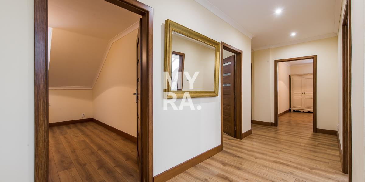 NOVÁ CENA ! / Rodinný dom aj na podnikanie / Kračúnovce 25 km od Prešova