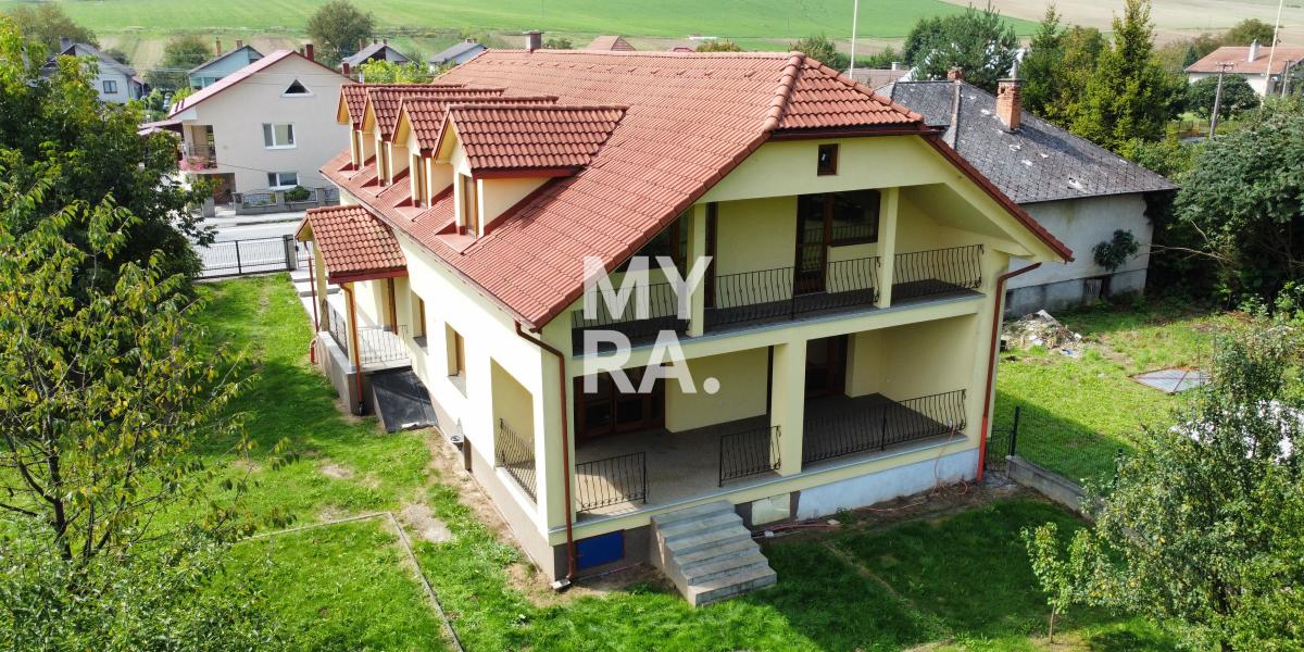 NOVÁ CENA ! / Rodinný dom aj na podnikanie / Kračúnovce 25 km od Prešova