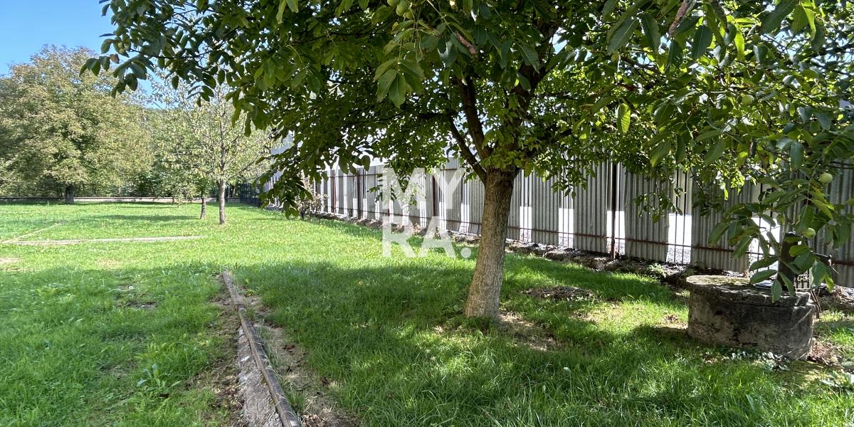 NOVÁ CENA ! / Rodinný dom aj na podnikanie / Kračúnovce 25 km od Prešova