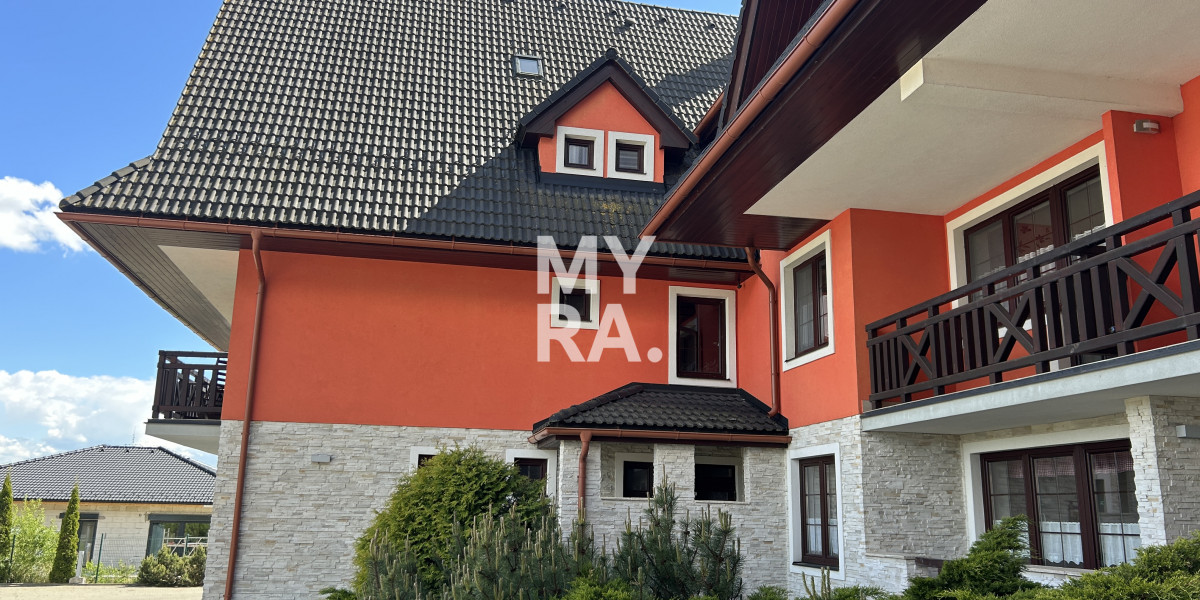 PRENÁJOM / 4-izbový mezonet 133 m2 s dvoma balkónmi / Vysoké Tatry