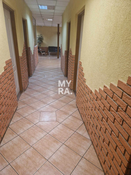 Exkluzívne - prevádzková budova vo vlastnom areáli