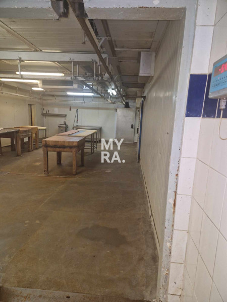 Exkluzívne - prevádzková budova vo vlastnom areáli