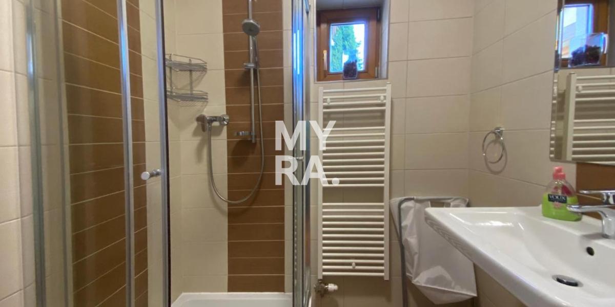 PRENÁJOM / 2-izbový apartmán 65 m2 so zimnou terasou / Vysoké Tatry