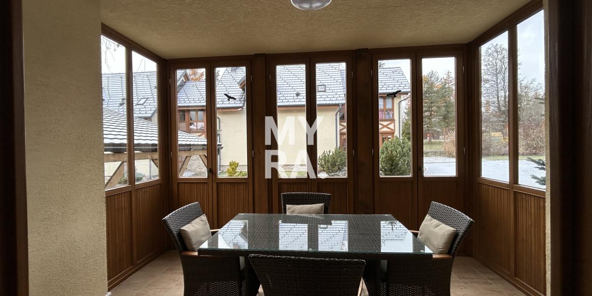 PRENÁJOM / 2-izbový apartmán 65 m2 so zimnou terasou / Vysoké Tatry