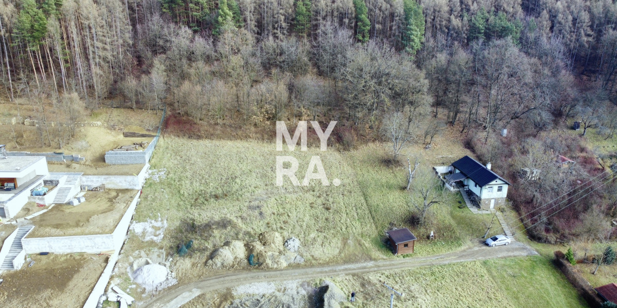 Na predaj stavebný pozemok s projektom 2500  m2, ul. Broskyňová, Prešov