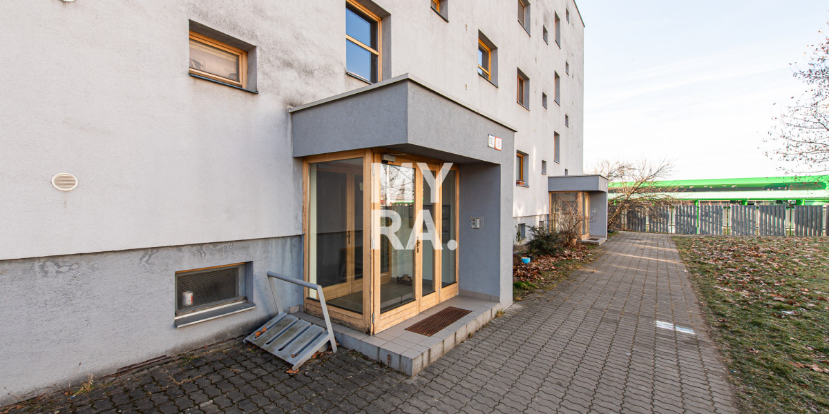 PREDAJ / 2,5-izbový byt 57 m2 s balkónom/ ul. Majakovského / Prešov