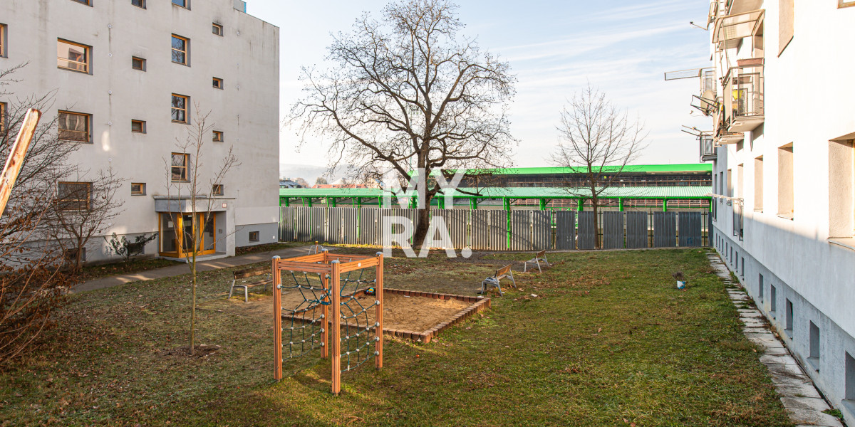 PREDAJ / 2,5-izbový byt 57 m2 s balkónom/ ul. Majakovského / Prešov