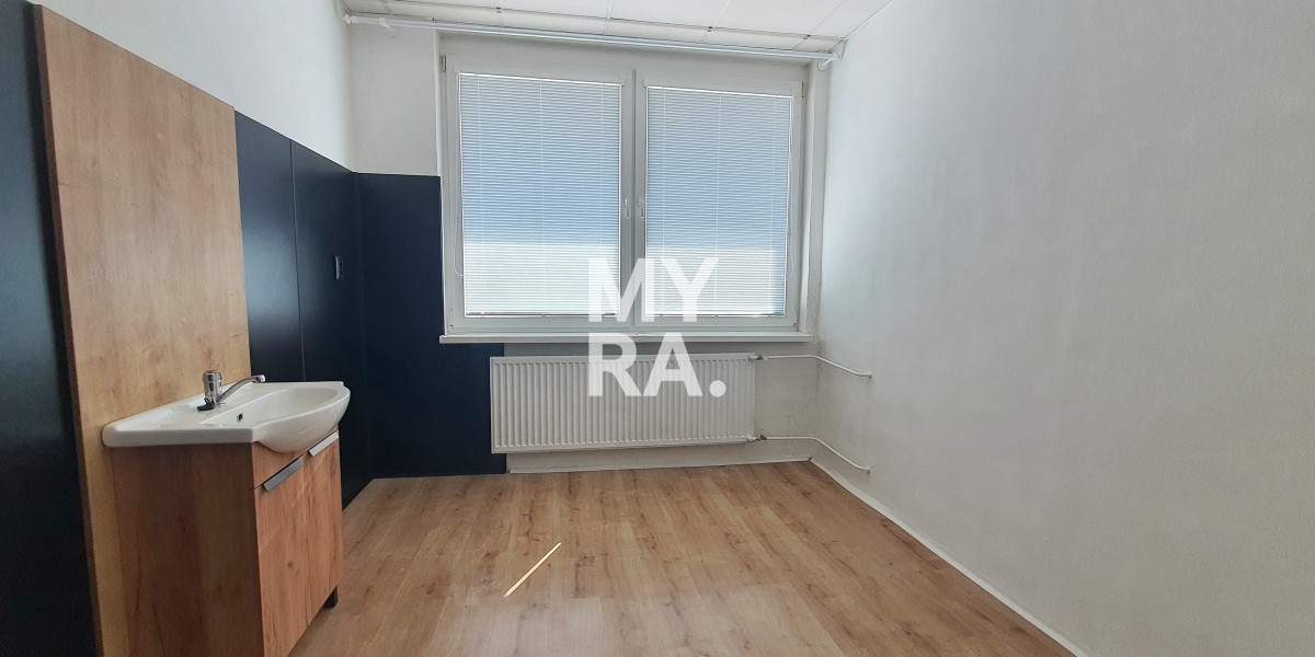 Kancelária s umývadlom 14,65m2 Kukučínova - Prenájom