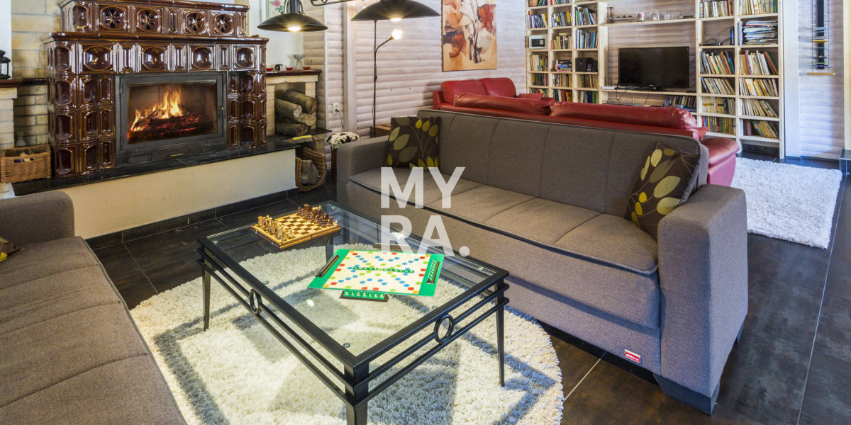 Chata, podlahová plocha 205 m2, terasa 100 m2, priamy vstup do vodnej nádrže