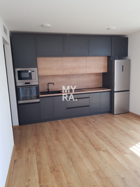 Prenájom kancelárie 50 m2 vybavenej ako 2-izbový byt vrátane parkingu