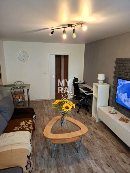 PREDANÉ: 1,5 izbový byt - Adlerova