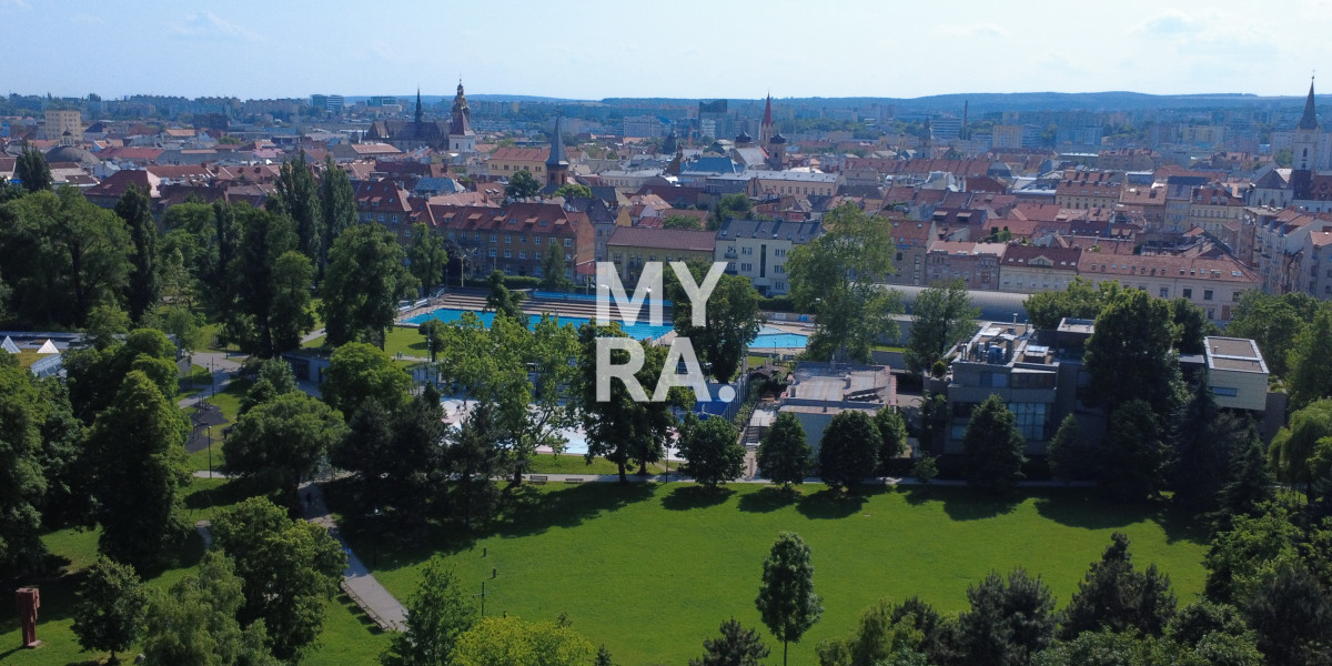 Priestranný 4 izbový byt + terasa + garážové státie vo výnimočnej lokalite pri mestskom parku v Košiciach.