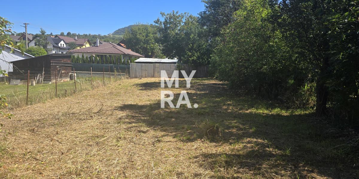 Stavebný pozemok v centre obce Gregorovce.