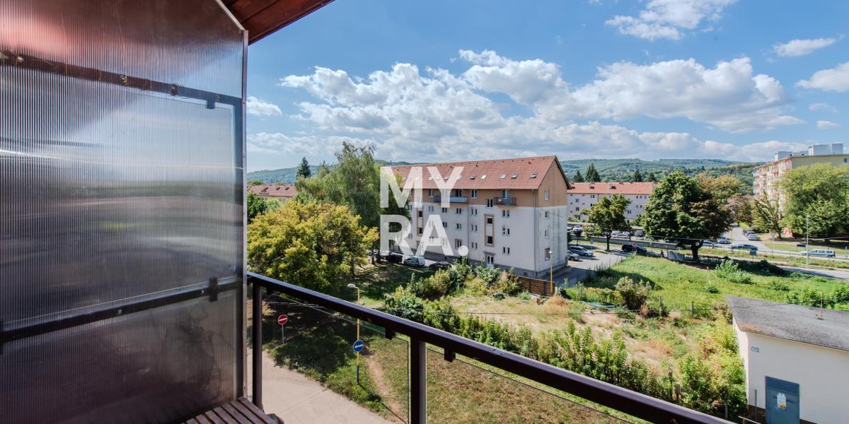 Štýlový 2-izbový mezonetový byt s dvoma balkónmi – blízko centra, Prešov