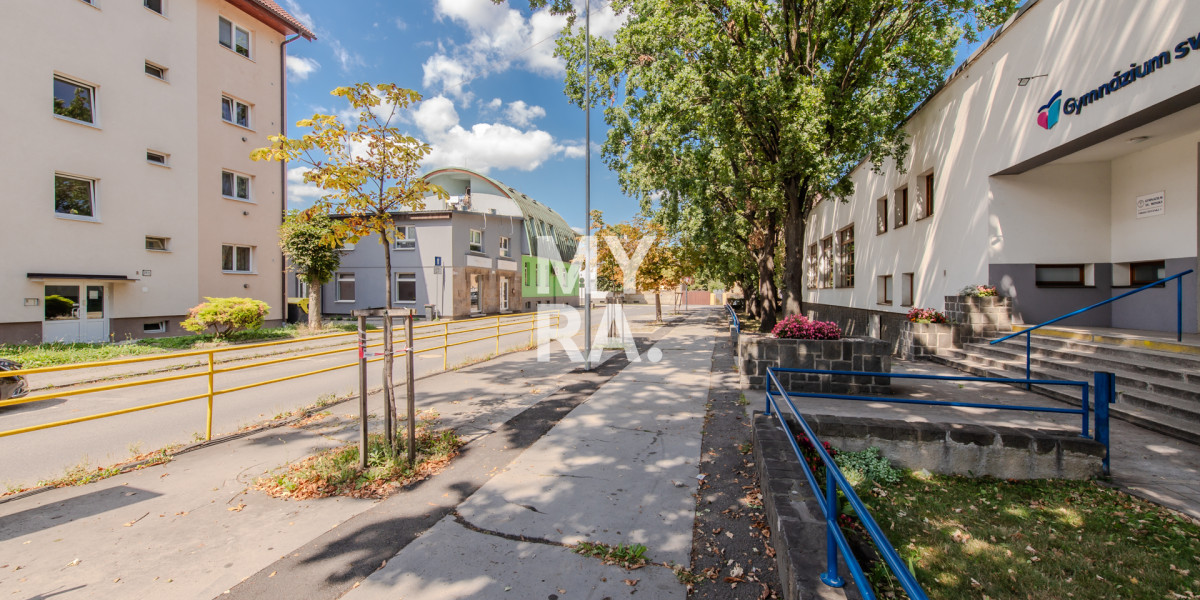 Štýlový 2-izbový mezonetový byt s dvoma balkónmi – blízko centra, Prešov