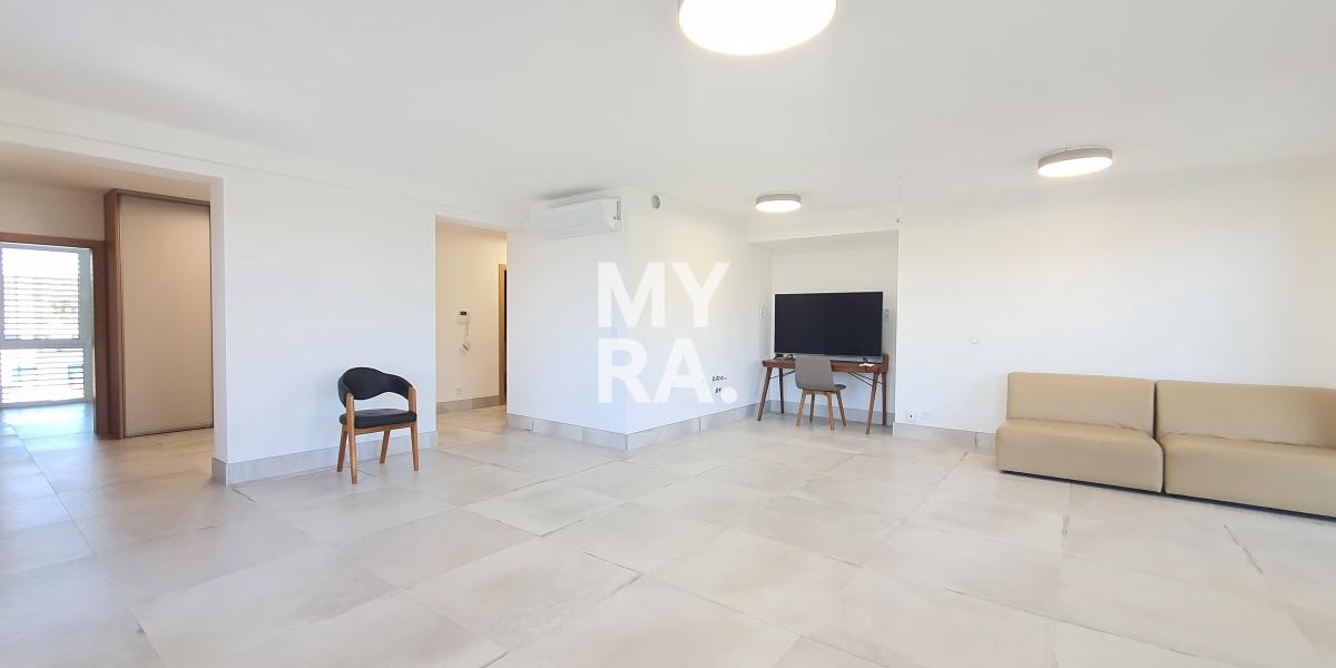 *Rezervovaný*Nádherný 4izbový byt Lorinčík Háje 106,02m2, terasa 21,13 m2