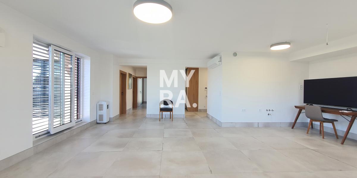 *Rezervovaný*Nádherný 4izbový byt Lorinčík Háje 106,02m2, terasa 21,13 m2