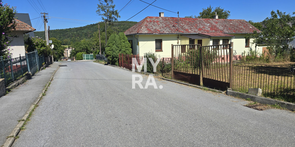 Stavebný pozemok pri Prešove v centre obce Gregorovce.